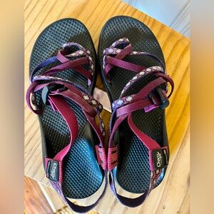 Chaco Women's Double Strap Toe Loop Purple Sandals Size 9